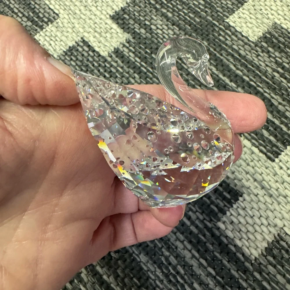 Swarovski Crystal Swan With Stand - Picture 2 of 6